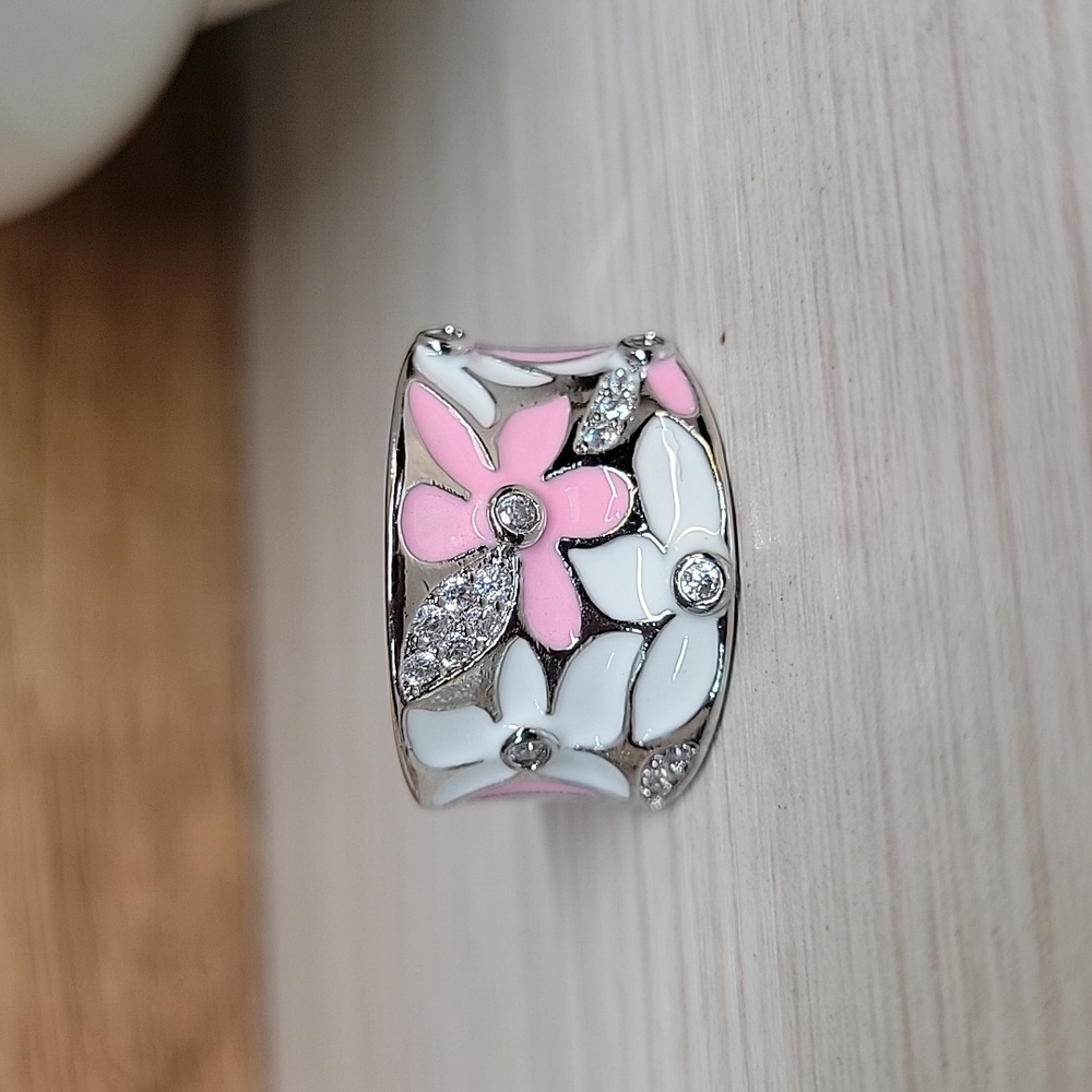 COSMOS FLORAL Pink and White Enamel Ring